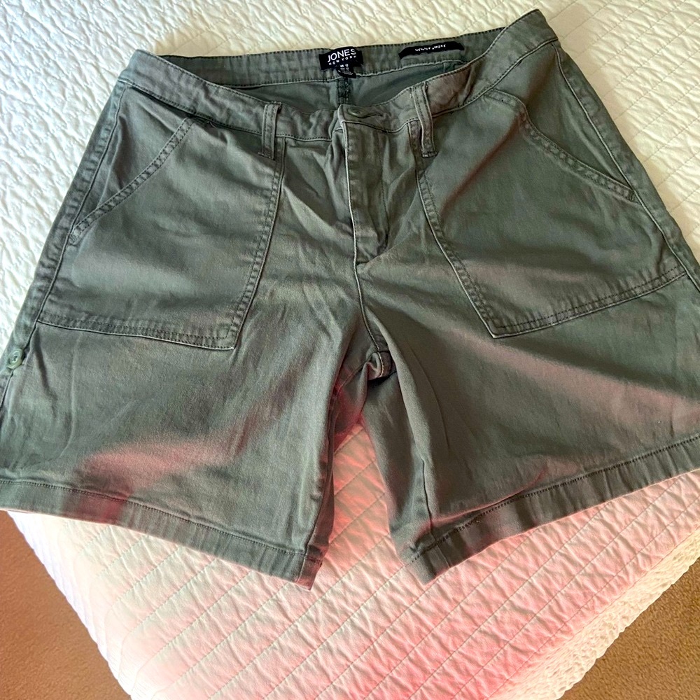 Jones New York utility shorts, lighter army green, size 12, never worn